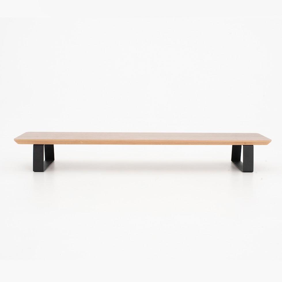 Подставка под монитор GEEK NOOK Focus Station Oak в рабочем пространстве